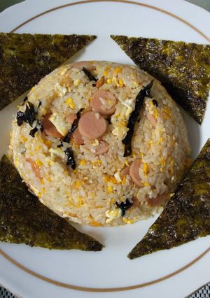 Foto resep Nasi goreng sostel mix nori untuk bekel anak sekolah