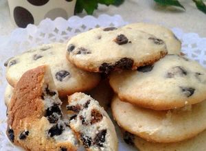 Una foto de Galletitas suspiro de vainilla y chocolate