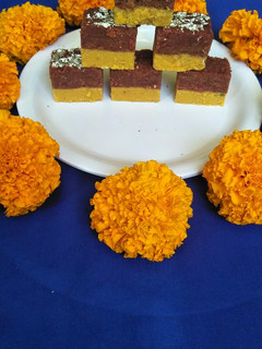 A picture of Chocolate burfi.
