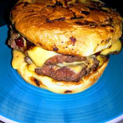 Double Cheese Burger A picture of Double Cheese Burger.