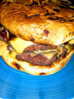 A picture of Double Cheese Burger.