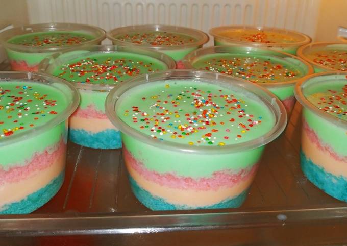 Rainbow dessert box 🌈