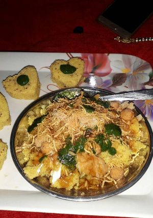 A picture of Dhokla chaat.