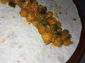 Foto principal de Salteado de garbanzos y berenjenas - receta india