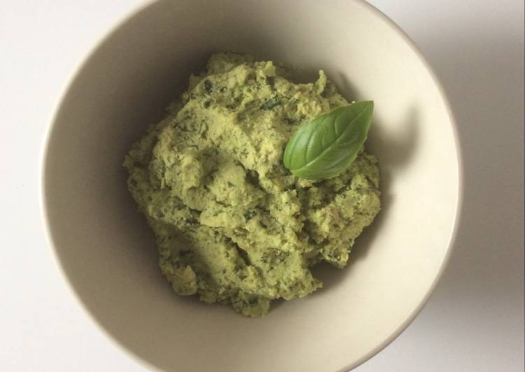 Easiest Way to Prepare Favorite Green Basil Hummus