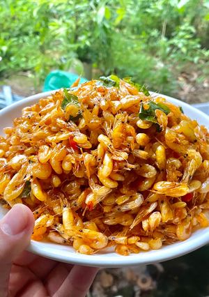 Hình của món Tôm rang chua ngọt.