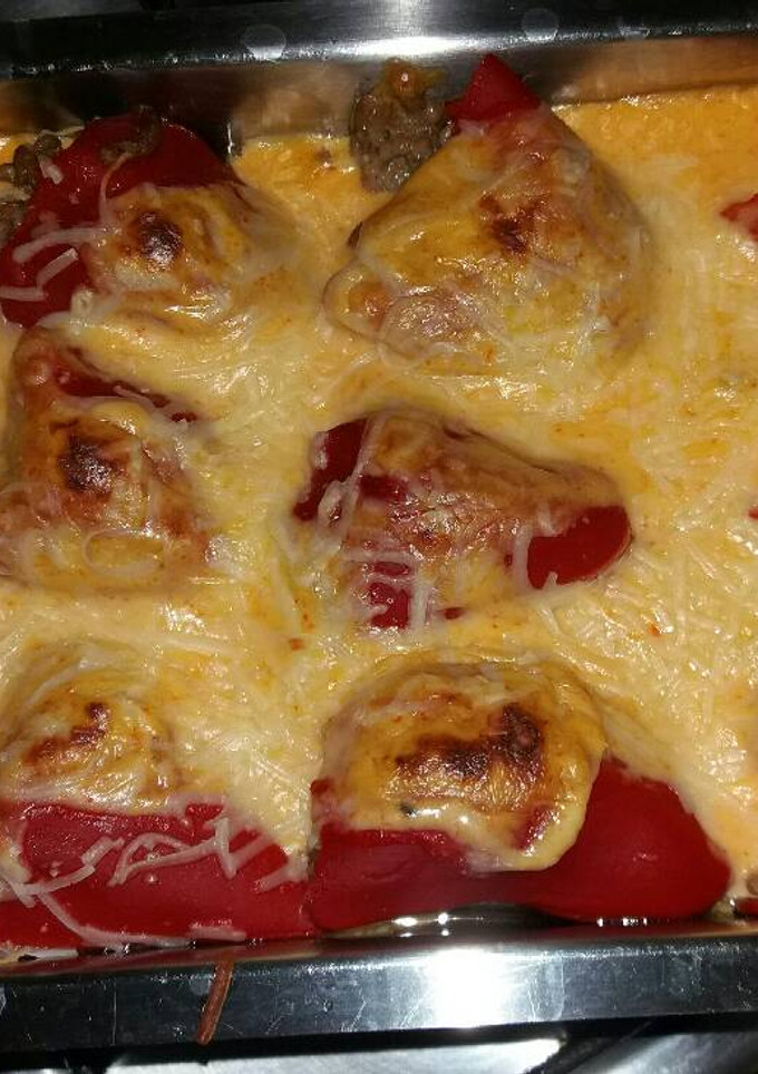 Una foto de Pimientos del piquillo rellenos de carne