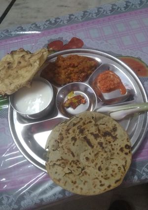 બાજરા નો રોટલો (Bajra Rotlo Recipe In Gujarati) રેસીપી મુખ્ય ફોટો