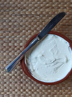 Una foto de Queso fresco o de untar de vaca y oveja con cuajo