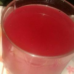 A picture of Aloobukhare ka sharbat.