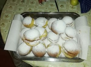 Una foto de Ricos berlines horneados para la once ❤️