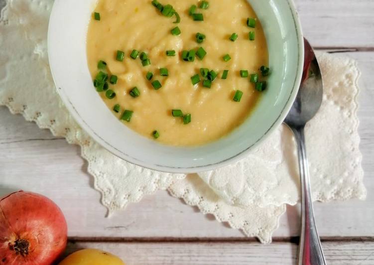 Langkah Mudah untuk Membuat Sup Leek Kentang dan Lobak Merah, Lezat