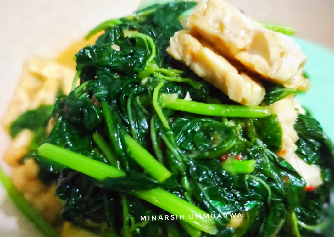 Tumis Kuah Bayam Tempe (Pakai Sambal Tomat)