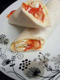 Tojásos lazacos tortilla recept fotója