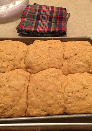 A picture of Jeremiah's Pizza-tastic Beer Biscuits.