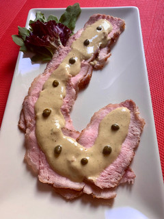 Una foto de Vitello tonnato