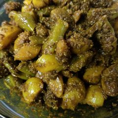 A picture of Amla and chilli pickle.