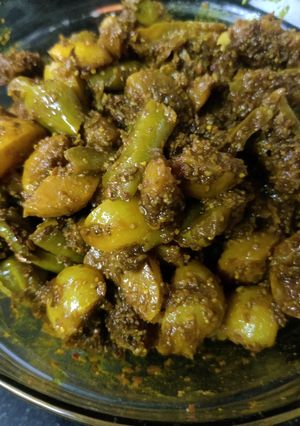 A picture of Amla and chilli pickle.