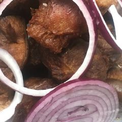 A picture of Fried goat meat.