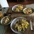 Papas al romero con pollo y crema