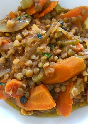 A picture of Carrots and Lentils in Olive Oil.