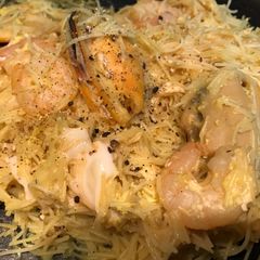 A picture of Mussels Shrimps with Egg Sour Fried Rice Noodles.