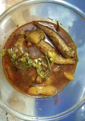 A picture of Bombay Duck Fish Curry.