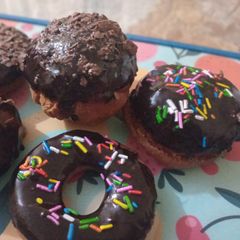 A picture of Home-made Donuts 🍩 🍩 🍩.