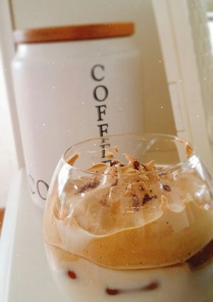Hình của món Dalgona coffee.