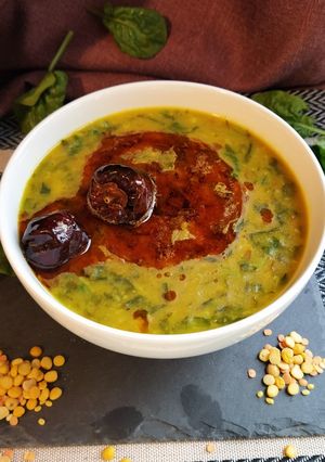 A picture of Palak Dal Tadka.