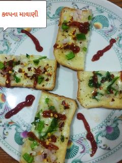 ગાર્લિક બ્રેડ (Garlic Bread Recipe In Gujarati) રેસીપી મુખ્ય ફોટો