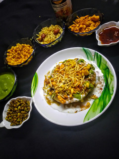 राज कचौड़ी(Raj kachori recipe in Hindi) रेसिपी मुख्य फोटो