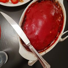 A picture of Meatloaf.