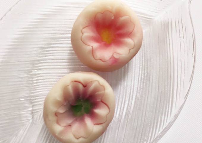 Petit Nerikiri Wagashi: "Sakura (fleurs de cerisier)"