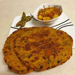 A picture of Palak and Multigrain Thepla.
