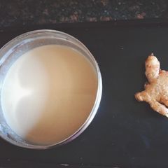 A picture of Soy milk pudding in ginger flavour.
