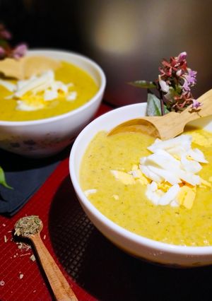 Una foto de Crema de Puchero a la Sidra con Huevo Cocido en Olla Programable