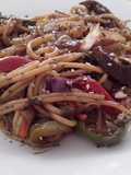 Fideos salteados con verdura (Chow Mein)