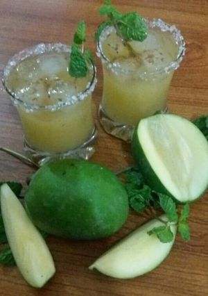 A picture of Aam ka Panna🌺🍷🍷🍹.