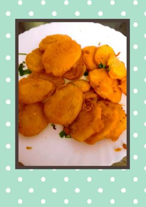 A picture of Aloo pakoray.