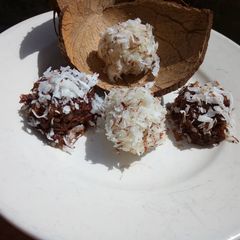 A picture of Coconut laddu.
