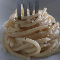 A picture of Cacio e Pepe.