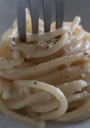 A picture of Cacio e Pepe.