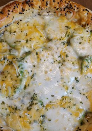 Una foto de Pastel de pollo y bocconcini