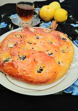 عکسی از دستور نان ساده و راحت با بطری آب
