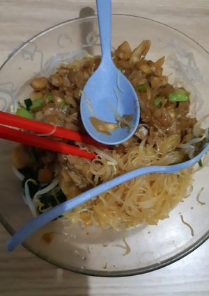 Foto resep Bihun yamin jamur dengan kuah kaldu ayam