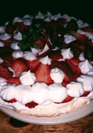 Una foto de Pavlova 🍓🍓🍓