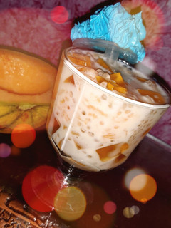 A picture of Melon Coolers sago't drink.