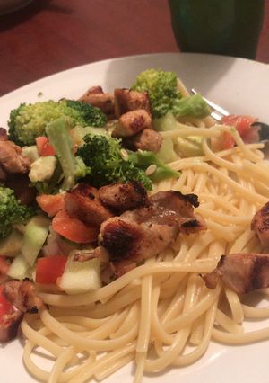 Una foto de Spaghetti con verduras
