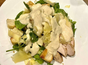 Una foto de Ensalada Caesar 🥗